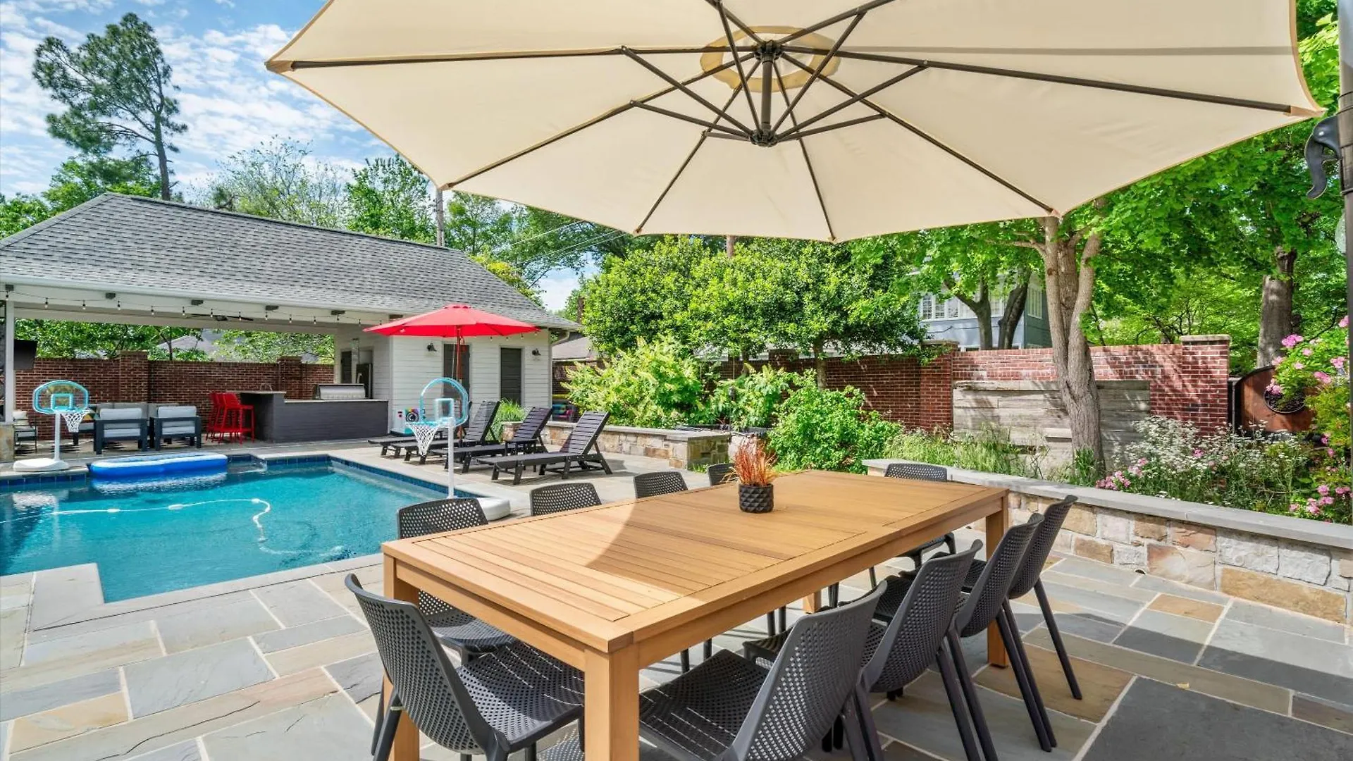 Pool Outdoor Tv Fire Pit Game Room 孟菲斯